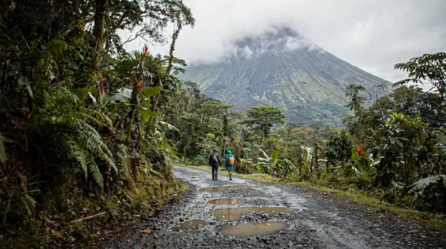 Río Celeste National Park hike