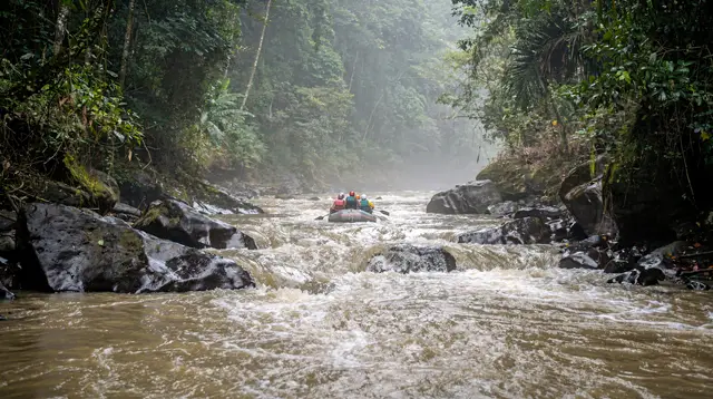 La Fortuna/Arenal: rafting Class III & IV at Sarapiquí River